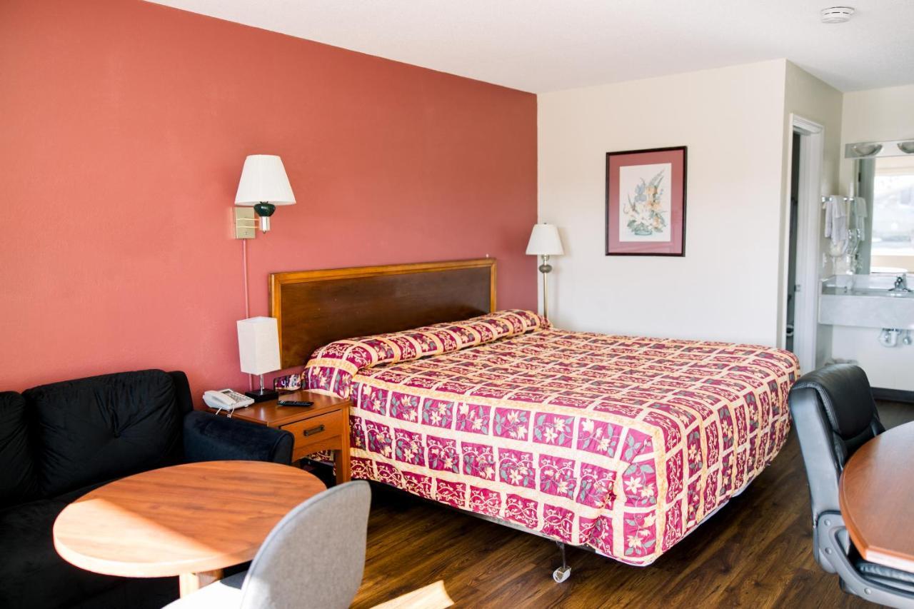Exclusive Quarters Motel Cleveland Bagian luar foto